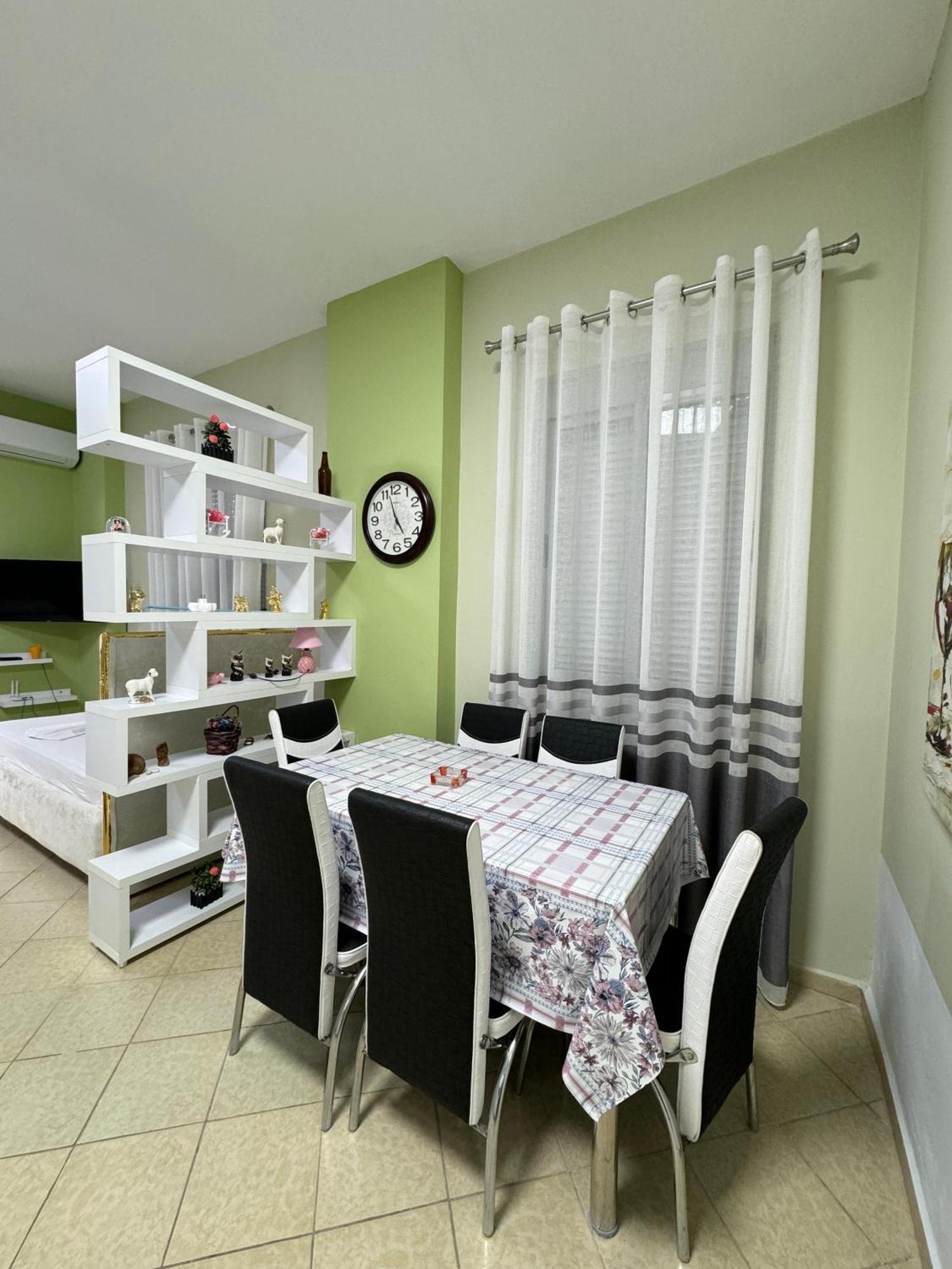 Solei Apartments Саранда Экстерьер фото